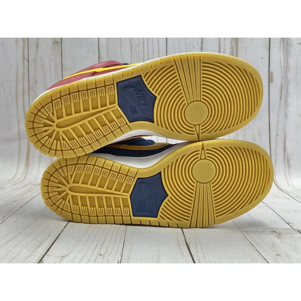 Nike Dunk Low SB‎ Catalona Size 6.5 / 8 W DJ0606 400